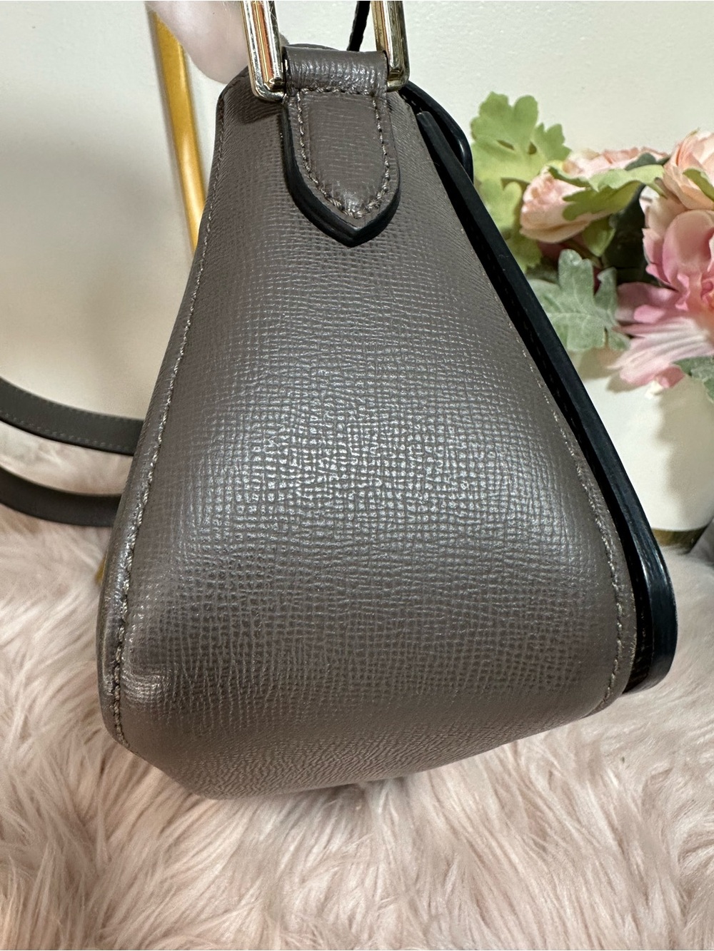 Longchamp Leather  Brown Crossbody with Gold-Tone Lock - Picture 8 of 14